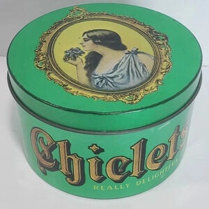 Vintage Chiclets Gum Round Green Collectible  Tin By Cheinco.